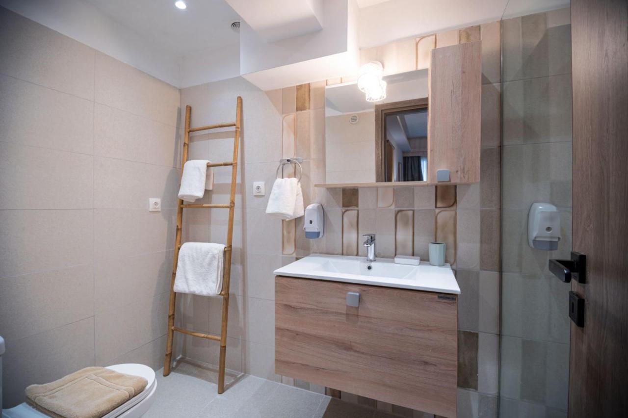 Niki Athens Suites - Cosy Suite In The Historical Center Of Atene Esterno foto